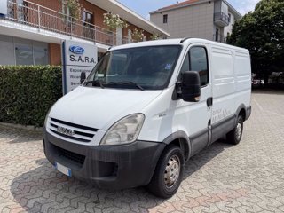 IVECO Daily 35S12 2.3 Hpi PC Cabinato