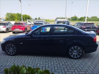 BMW 318d Attiva